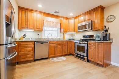 25 Randolph Rd, Worcester, MA 01606 - photo 4