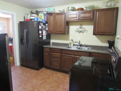 302 E Permian Dr, Hobbs, NM 88240 - photo 3