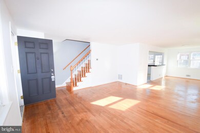 1127 Deanwood Rd, Parkville, MD 21234 - photo 4
