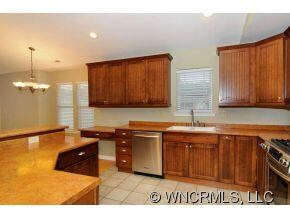Center bar for entertaining