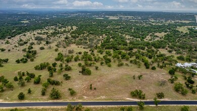 197 Inspiration Loop unit 31, Fredericksburg, TX 78624 - photo 2