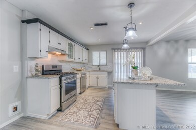 115 W Honolulu St, Broken Arrow, OK 74012 - photo 6