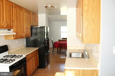 305 Town Green Way, Reisterstown, MD 21136 - photo 6