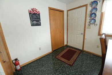 823 S 11th St, Grand Forks, ND 58201 - photo 5
