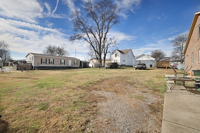 172 S Maple Ave, Gallatin, TN 37066 - photo 4