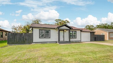 609 Hurst St, Angleton, TX 77515 - photo 3