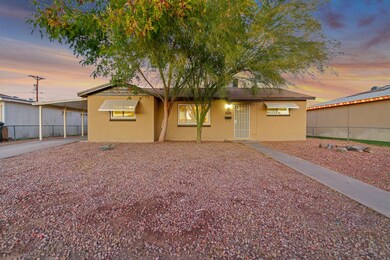 3018 W Lawrence Ln - twilight-2225