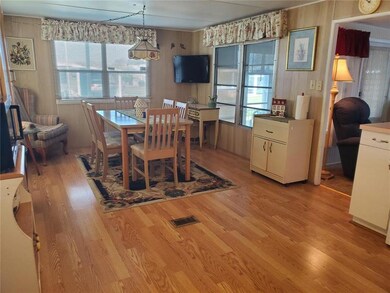 5434 Betmar Dr, Zephyrhills, FL 33542 - photo 6