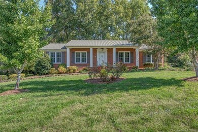 818 Hill St, Shelby, NC 28152 - photo 4