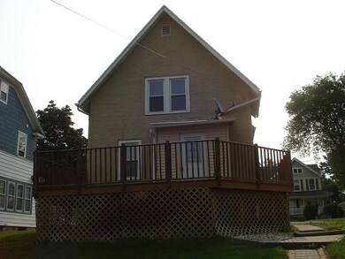 837 Woodland Ave, Oshkosh, WI 54901 - photo 4