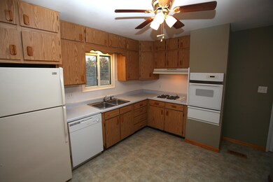 Kitchen includes fridge & dishwasher