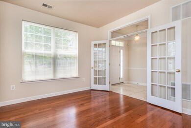 741 Collington Ct, Woodbridge, VA 22191 - photo 5