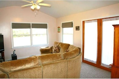 409 Suffolk Dr, Bear, DE 19701 - photo 5