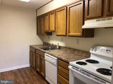 3421 W Chester Pike unit C37, Newtown Square, PA 19073 - photo 2