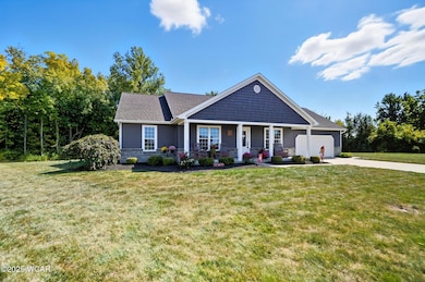 1734 Woodberry Creek Dr, Lima, OH 45807 - photo 3