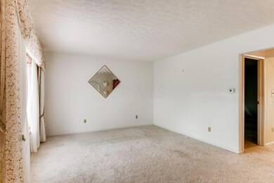 08 Living Room