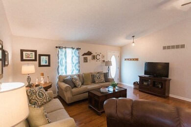 1604 Central Pike, Harrodsburg, KY 40330 - photo 7