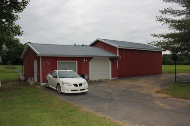 Large Shop behind Home!