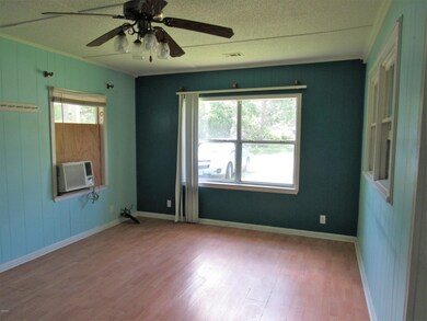 DEN VIEW 1