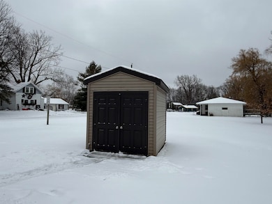 2125 Riverview Dr, Green Bay, WI 54303 - photo 3