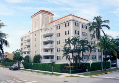 330 Cocoanut Row building