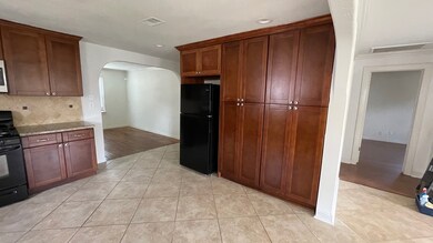 219 Styers St, Houston, TX 77022 - photo 5