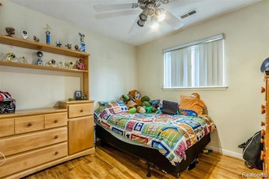 8045 N Silvery Ln, Dearborn Heights, MI 48127 - photo 6