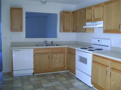 333 Bracken Place, Jacksonville, NC 28540 - photo 3