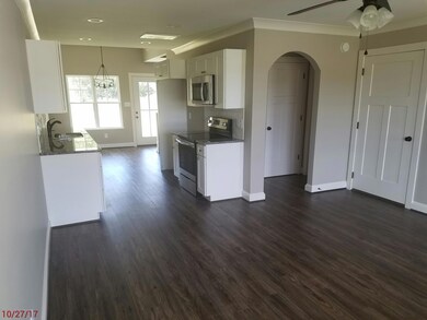 LR/kitchen