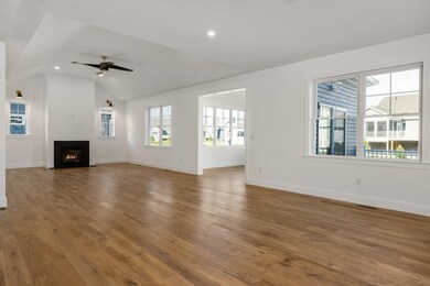 231 Sage Ln, Portsmouth, NH 03801 - photo 2