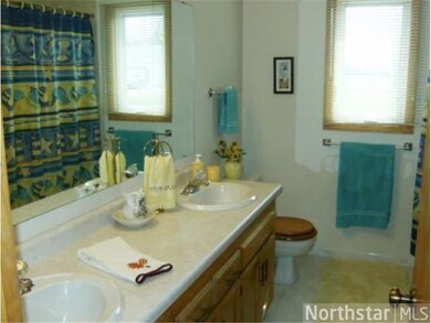 Bath - Large double sink vanity, pleanty of extra 