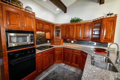 523 Fairwood Dr, Marysville, OH 43040 - photo 4