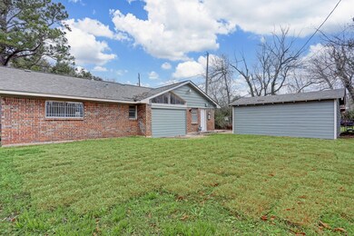 6813 Sherwood Dr, Houston, TX 77021 - photo 2