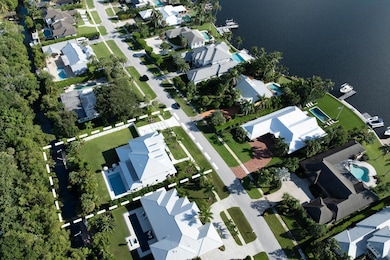 11823 Lake Shore Place, North Palm Beach, FL 33408 - photo 6