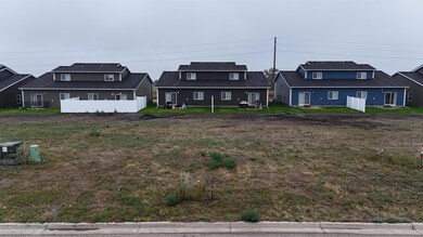 2409/2413 Landmark Dr unit 2413 Landmark Drive, Minot, ND 58703 - photo 5