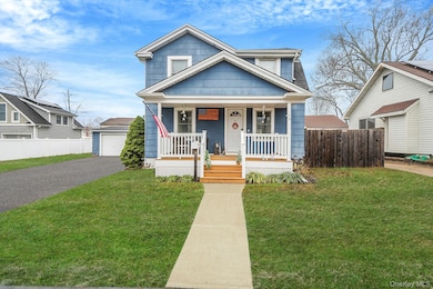 15 Cedar Grove Ct, Patchogue, NY 11772 - photo 2