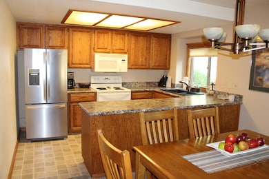 57307 Beaver Ridge Loop unit 7D, Sunriver, OR 97707 - photo 7