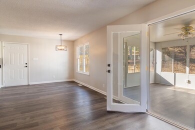 162 Upper Varnell Rd-02