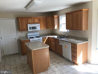 2361 Bella Rosa Ct, Vineland, NJ 08361 - photo 4