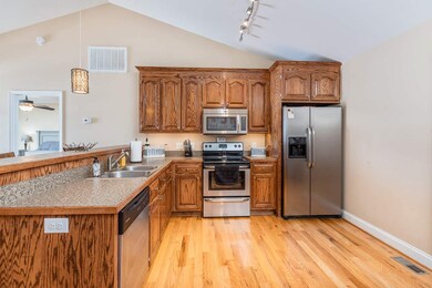 21 Fleetwood Rd, Staunton, VA 24401 - photo 3