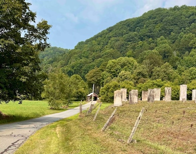 3 Howe Ln, Tunbridge, VT 05077 - photo 5