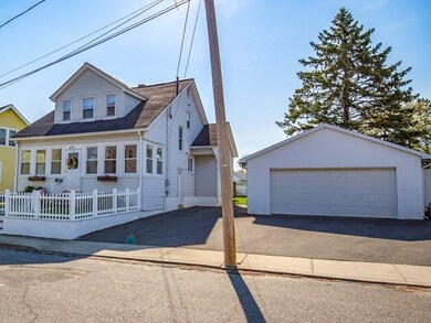 43 Ellsbree St, Chicopee, MA 01013 - photo 2