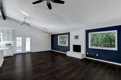 4402 Saffron Ln, Friendswood, TX 77546 - photo 4