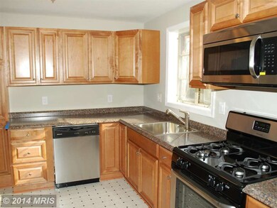 3819 Whispering Ln, Falls Church, VA 22041 - photo 4
