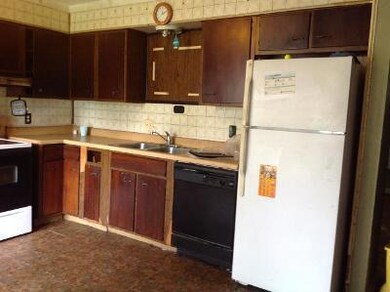 Nice Refrigerator and Stove