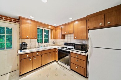 4 Oak Grove Rd, Randolph, MA 02368 - photo 2