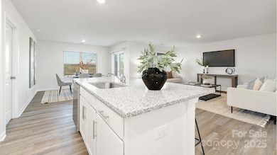 5026 Shallow Brook Dr, Charlotte, NC 28215 - photo 4