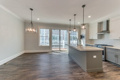 unlisted-address, Elmhurst, IL 60126 - photo 2