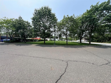 0 N Saxon Ave unit KEY877587, Bay Shore, NY 11706 - photo 3