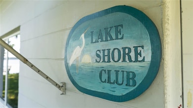 161 Lake Shore Dr W, Palm Harbor, FL 34684 - photo 3